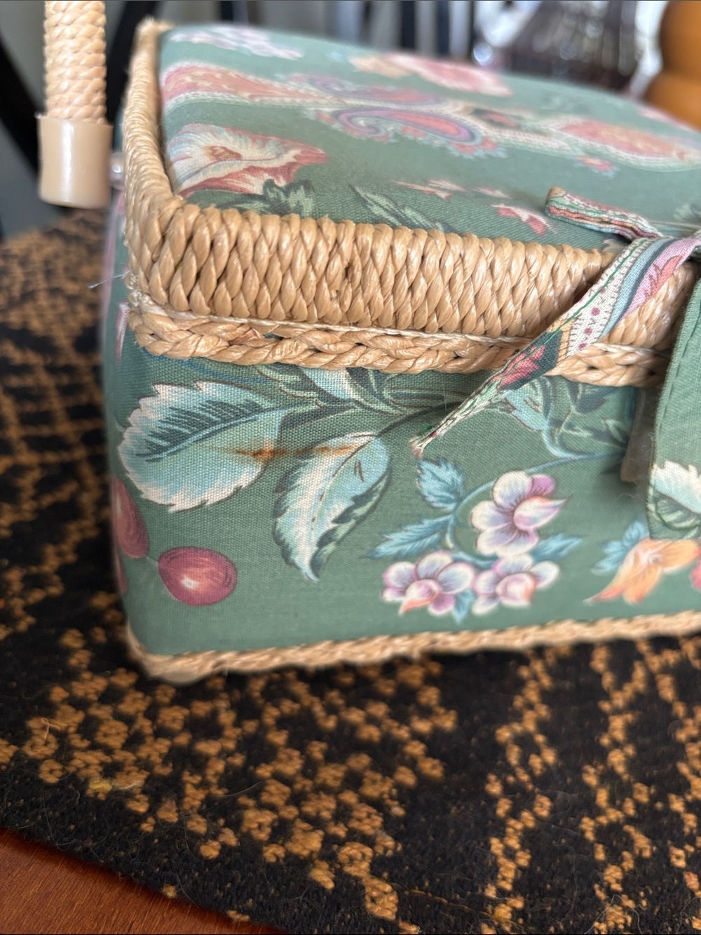 VTG Floral Fabric Sewing Basket with Woven Handle - Green & Pink - Picture 5 of 5